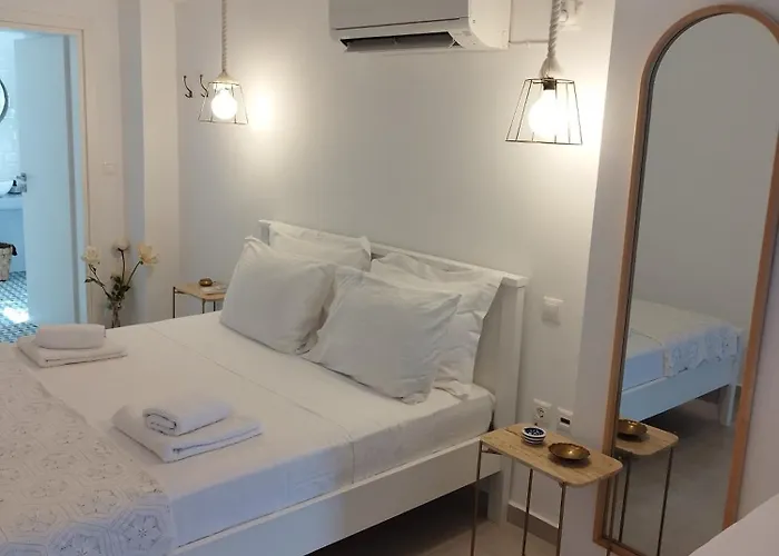 Korina's Lägenhet Ándros