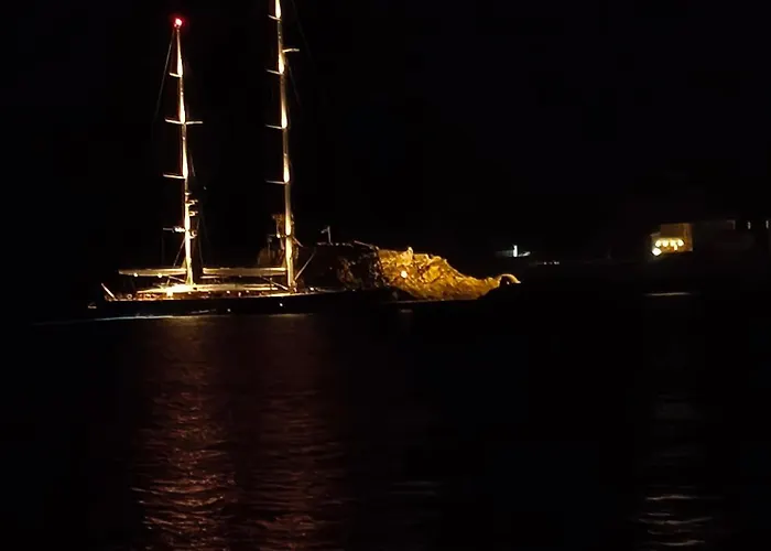 Korina's Lägenhet Ándros